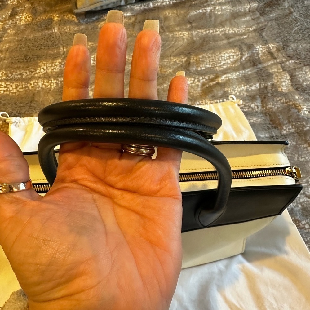 Prada handbag - Picture 7 of 16